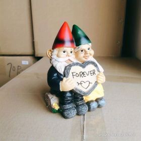 1pc Garden Gnome Couple Statue, Resin Couple In Love Gnome Ornamen, Statue For Micro Landscape Flowerpot Lawn Yard Garden Fish Tank Bonsai Decoration, (Color: Gnome Couple)